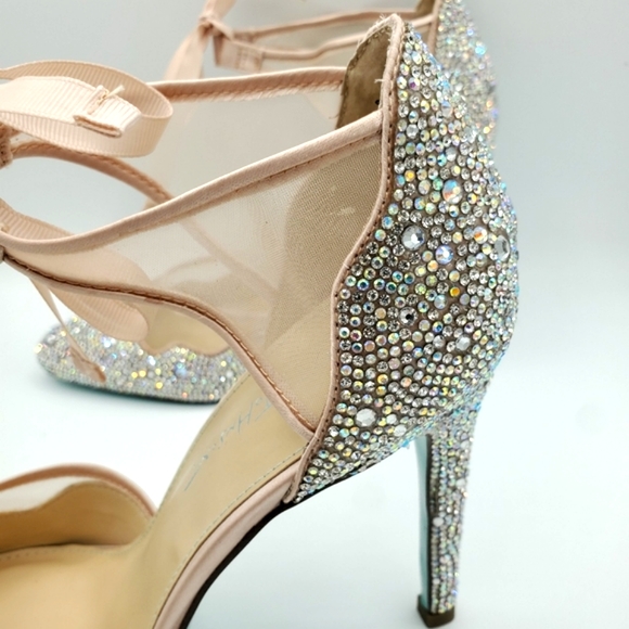 Betsey Johnson Iris pumps NWOB - Picture 9 of 12